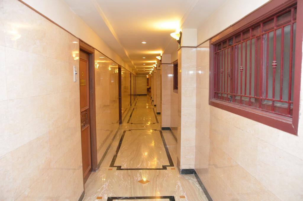 Hotel Raya'S Annexe-1 쿰바코남 외부 사진