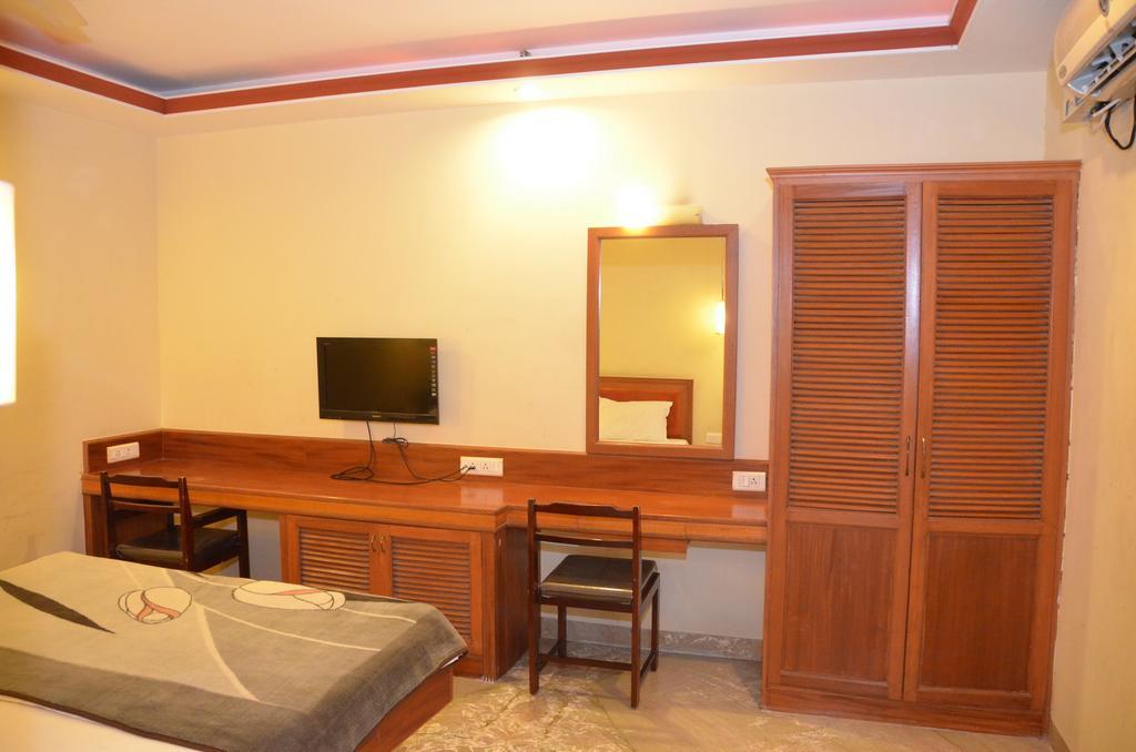 Hotel Raya'S Annexe-1 쿰바코남 외부 사진